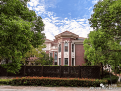 被多家大型房企争相竞拍